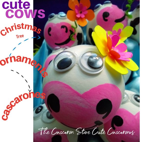 Christmas Tree Cute Cow Ornament Decoration (confetti filled shell decoration - Picture 1 of 5